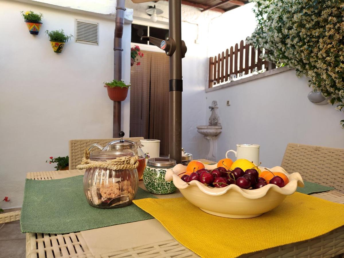הוילה אלברובלו Il Trullo Di Nonna Antonia מראה חיצוני תמונה